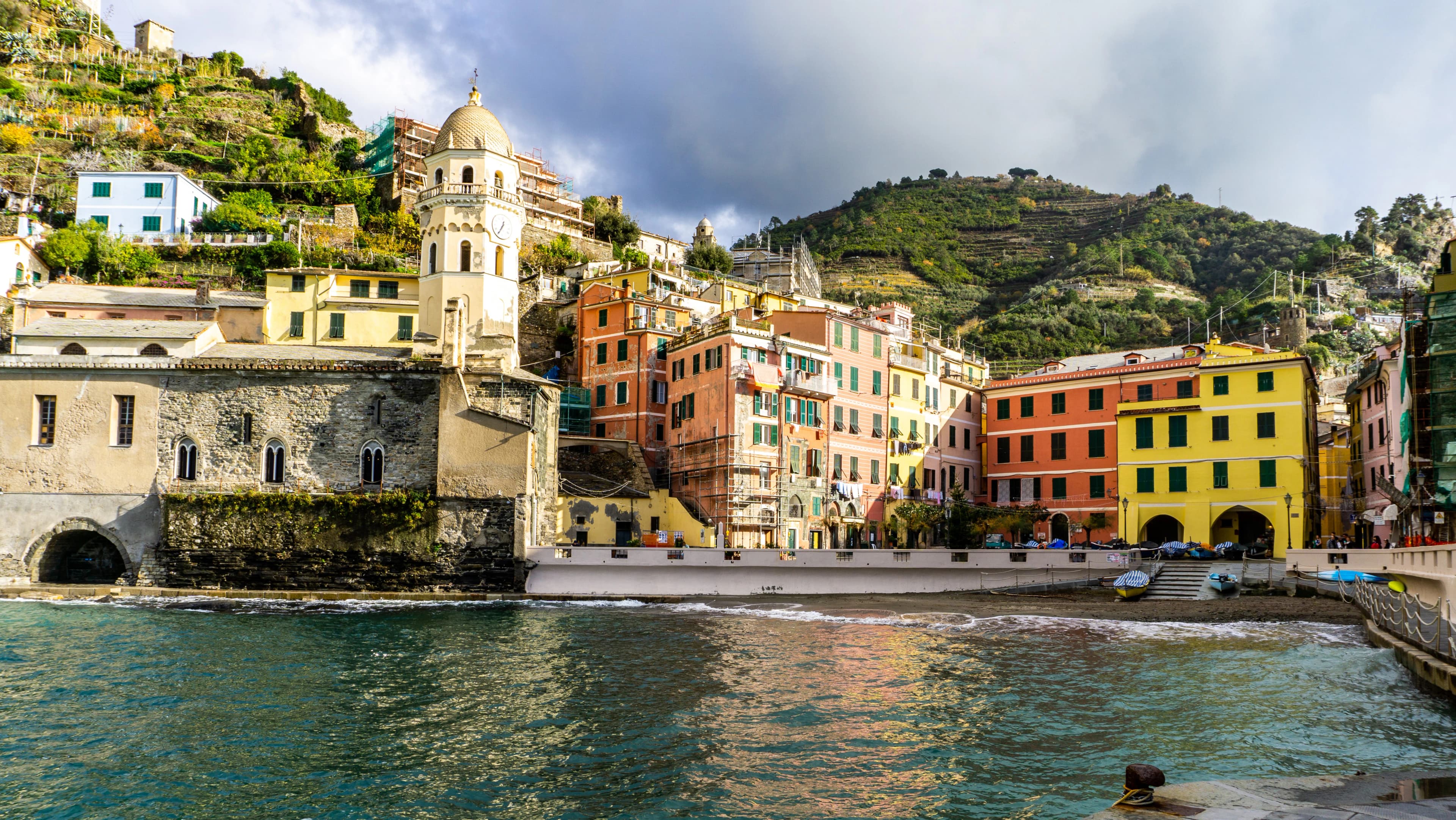a body of water with a bunch of buildings on it