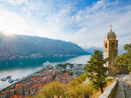 Rundreisen Montenegro: Flexible Mietwagen-Rundreise ab/an Podgorica: Adria-Flair, Kultur & Bergpanoramen