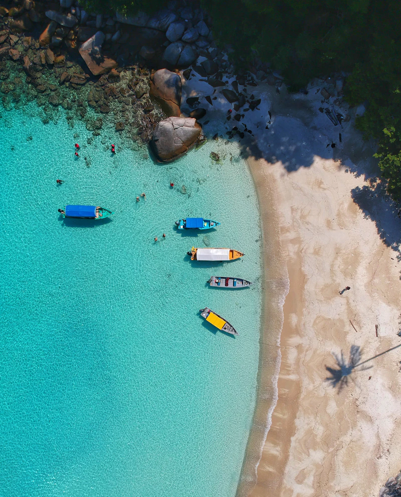 Tropischer Strand von oben
