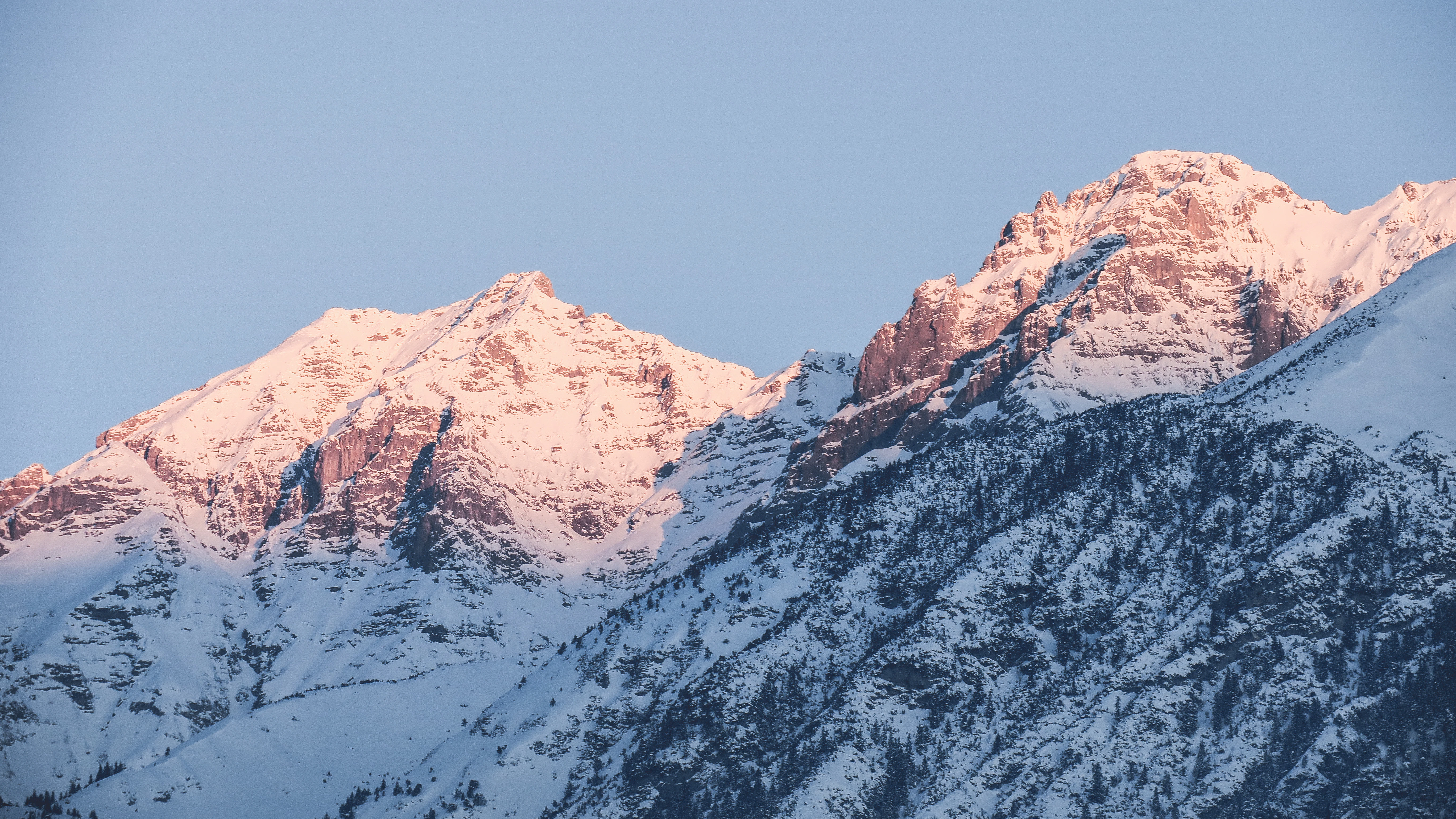 landscape photography of snowy mountain